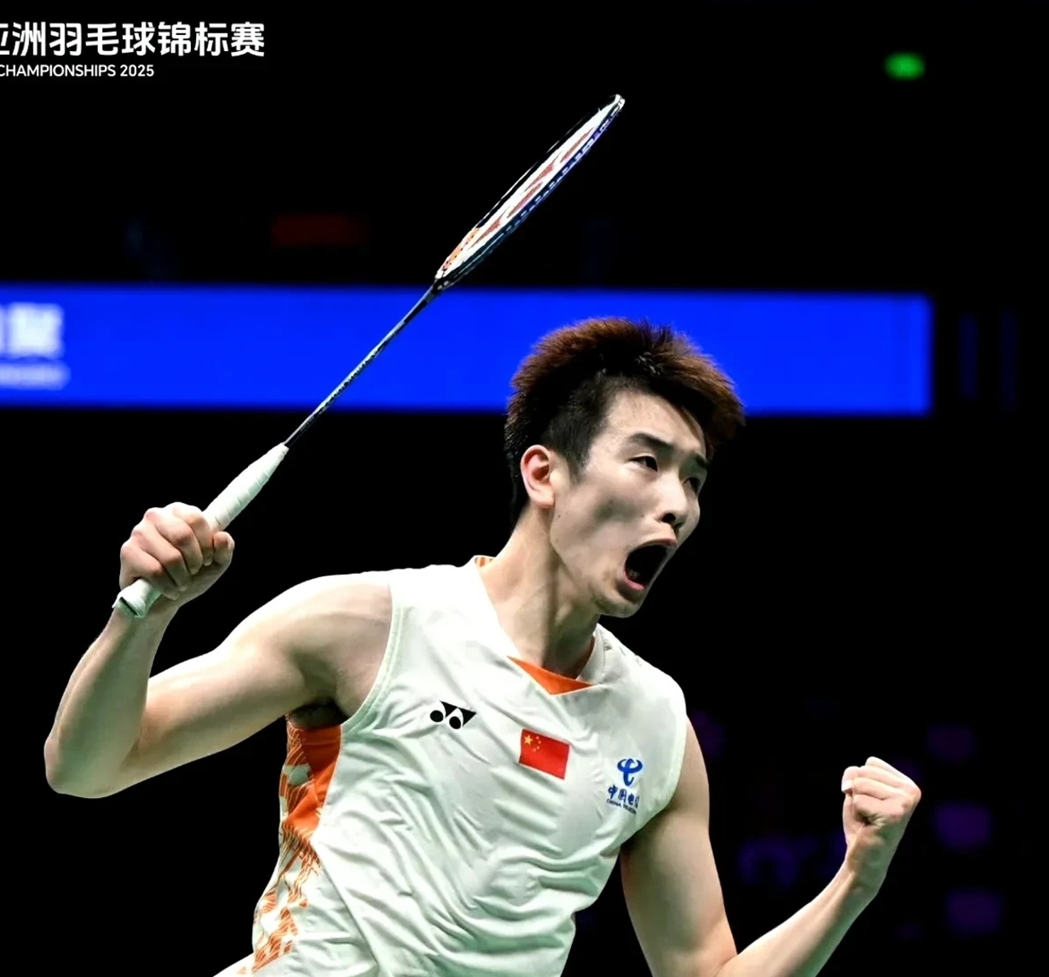 闽南鲸鲨队鏖战徽州黑豹队，电竞友谊赛读秒绝平，转换速度占优。赛场纪律更严谨